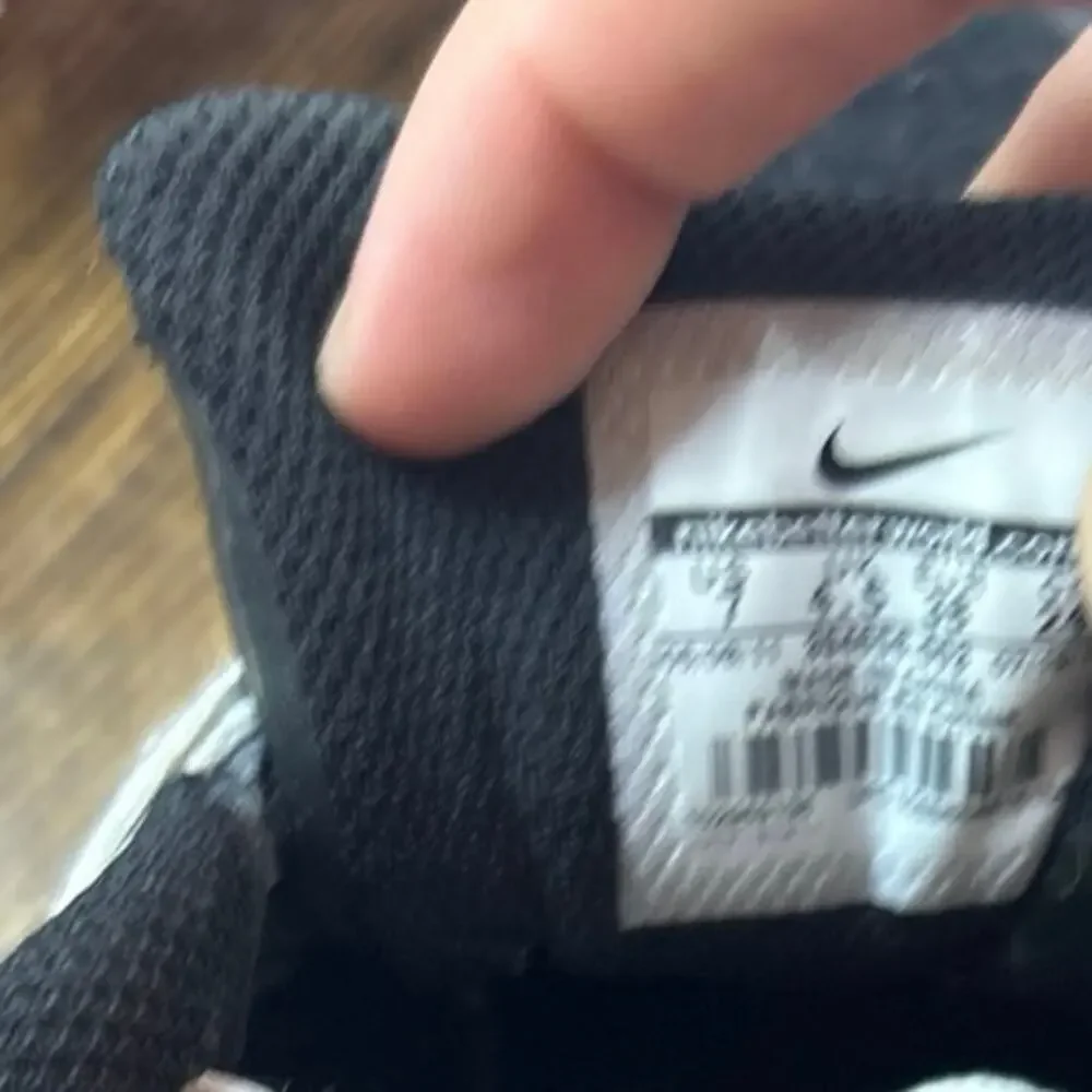 Nike‎ Air Black Sneakers Size 7